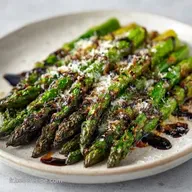 Asperges R&ocirc;ties Parmesan en 17 Minutes