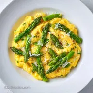 Asperges et Brouillade Parmesan: 25 Min