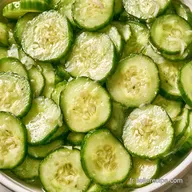 Concombres Marin&eacute;s au Vinaigre de Cidre