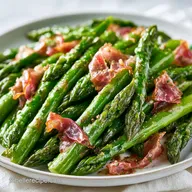 Po&ecirc;l&eacute;e D Asperges Vertes et Coppa : Croquante et Fum&eacute;e