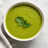 Soupe Froide Concombre Fra&icirc;cheur Estivale &agrave; la Menthe
