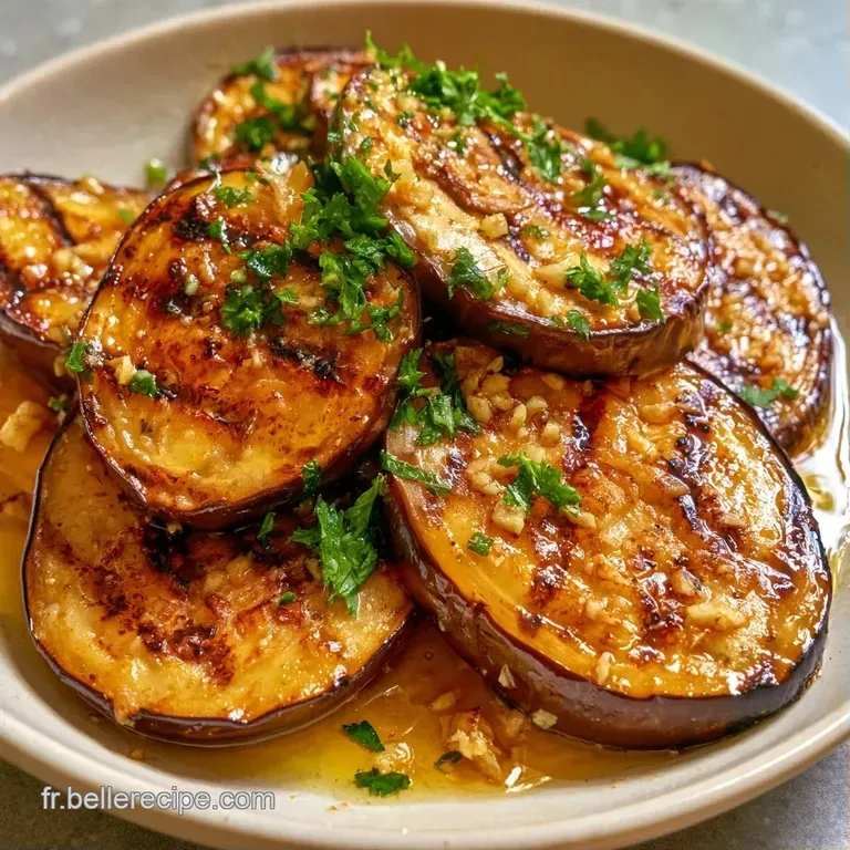 L&eacute;gumes fondants dispos&eacute;s avec soin sur une assiette blanche, parsem&eacute;s de persil vert frais et d'ail dor&eacute; et croquant.